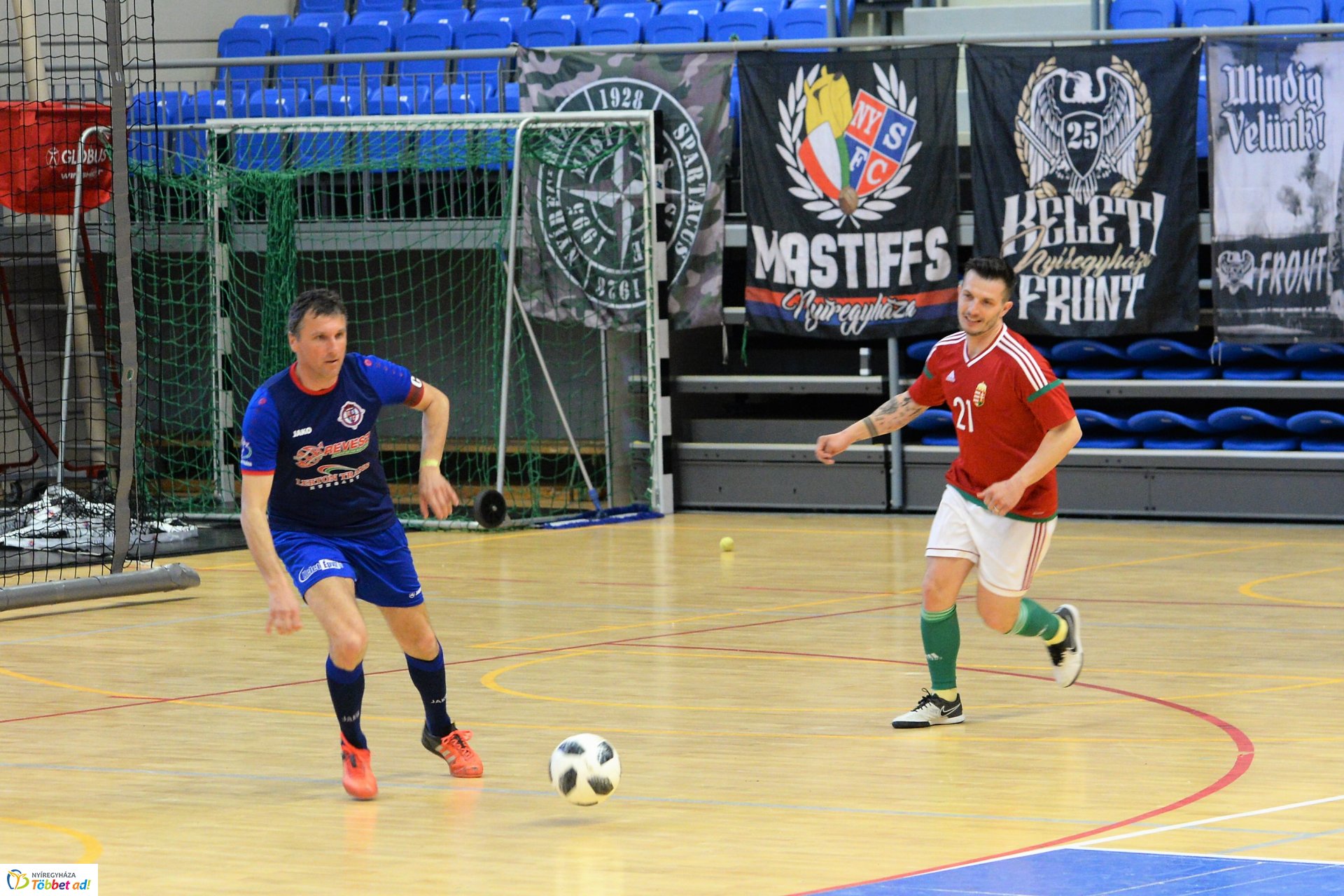 Tomek Zoliért rúgták a labdát