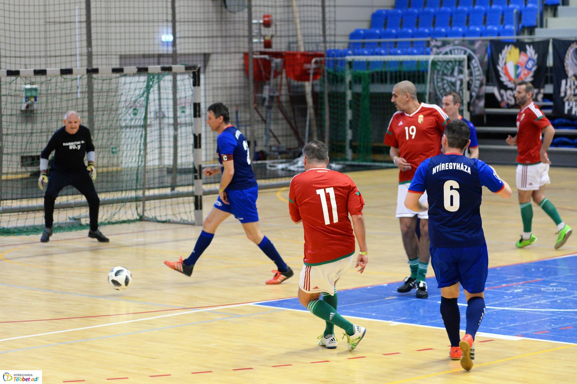 Tomek Zoliért rúgták a labdát