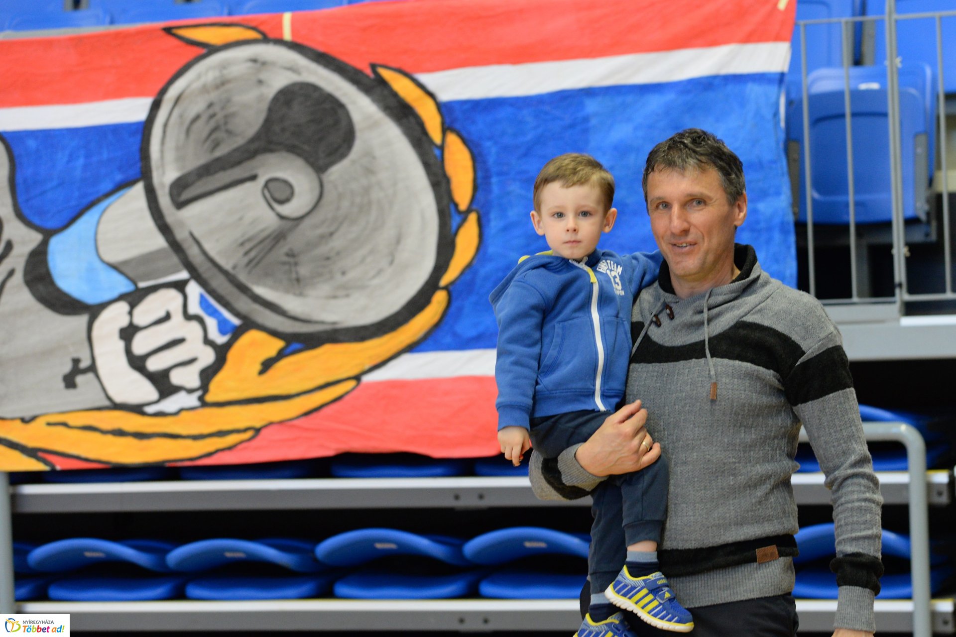 Tomek Zoliért rúgták a labdát