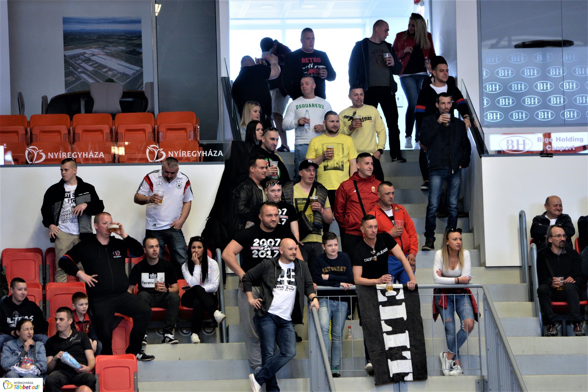 Tomek Zoliért rúgták a labdát