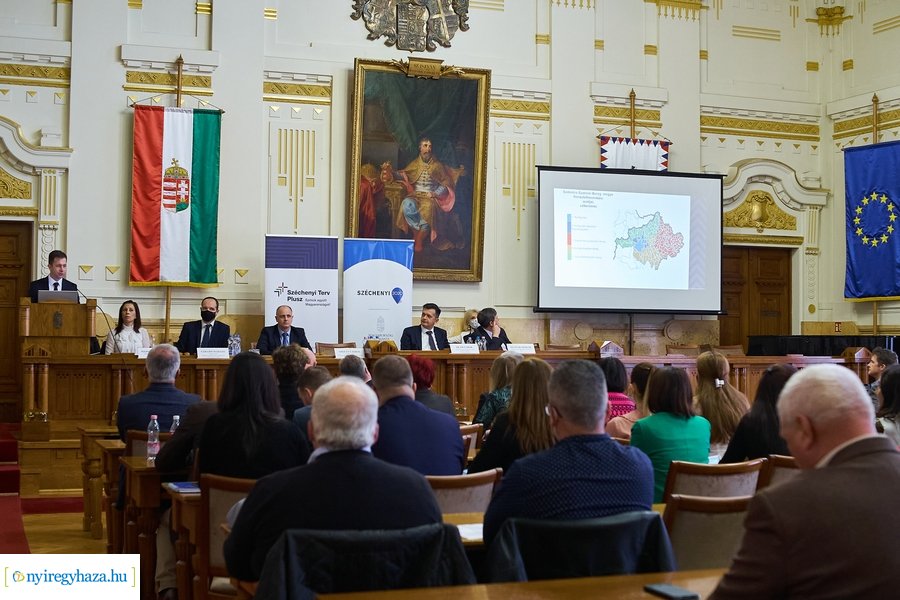 TOP Plusz tájékoztató a Megyeházán