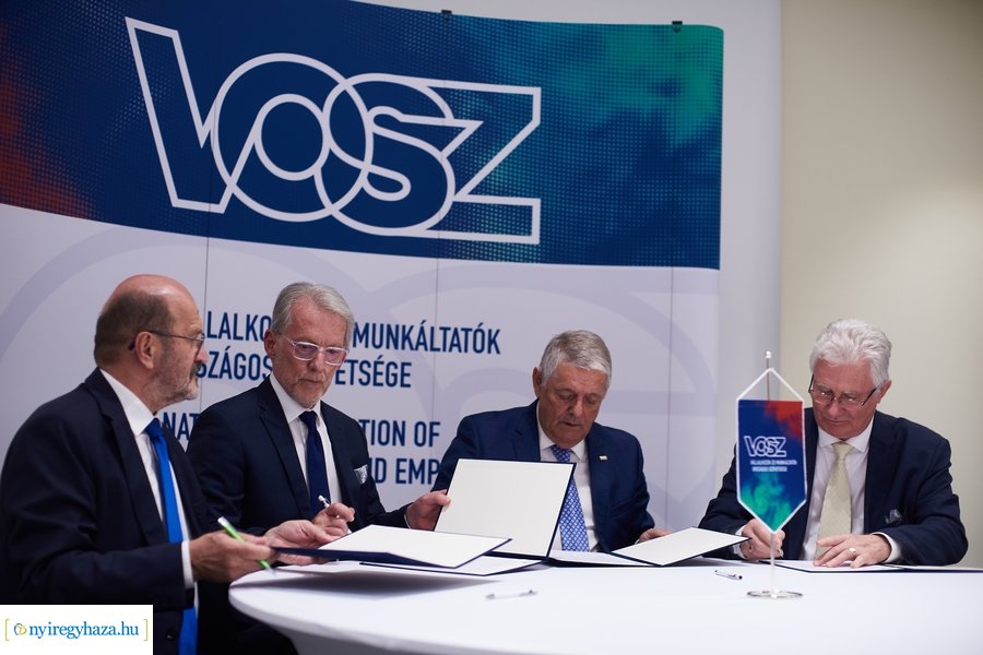 TOPVOSZ aláírás 20240904