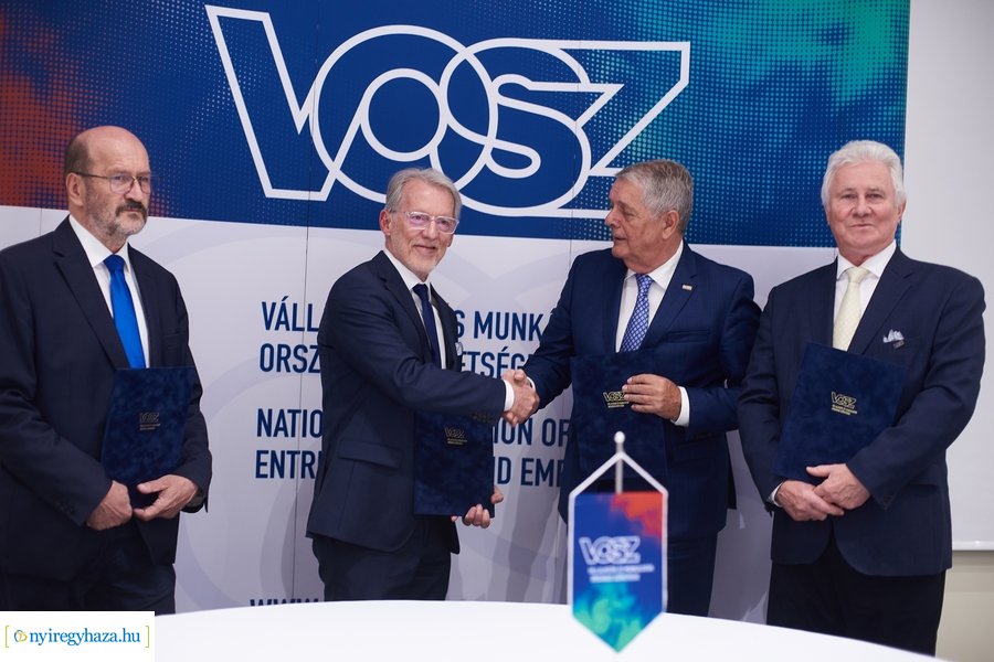 TOPVOSZ aláírás 20240904