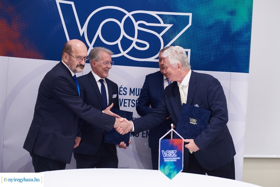 TOPVOSZ aláírás 20240904