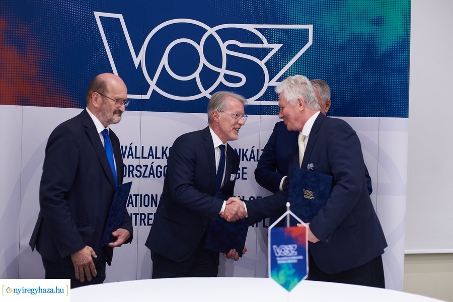TOPVOSZ aláírás 20240904