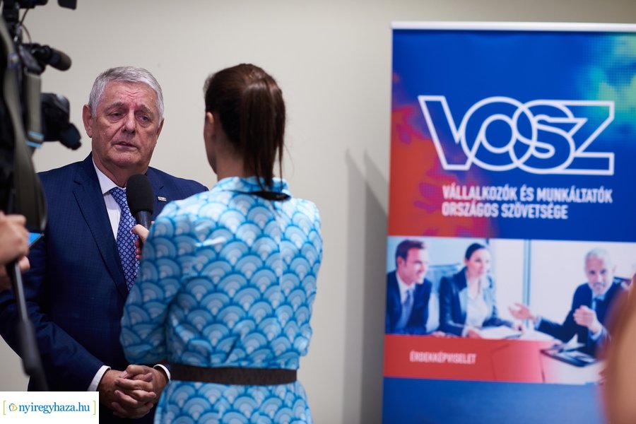 TOPVOSZ aláírás 20240904