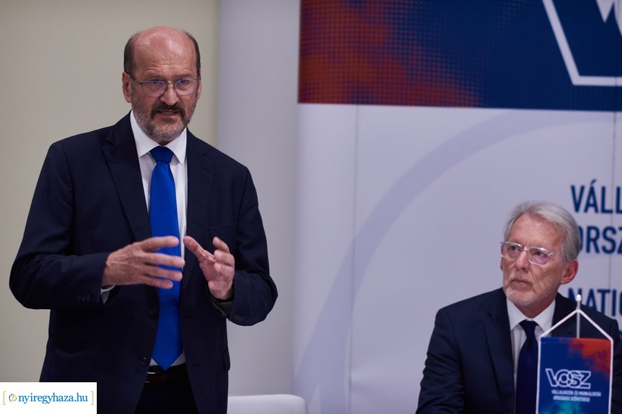 TOPVOSZ aláírás 20240904