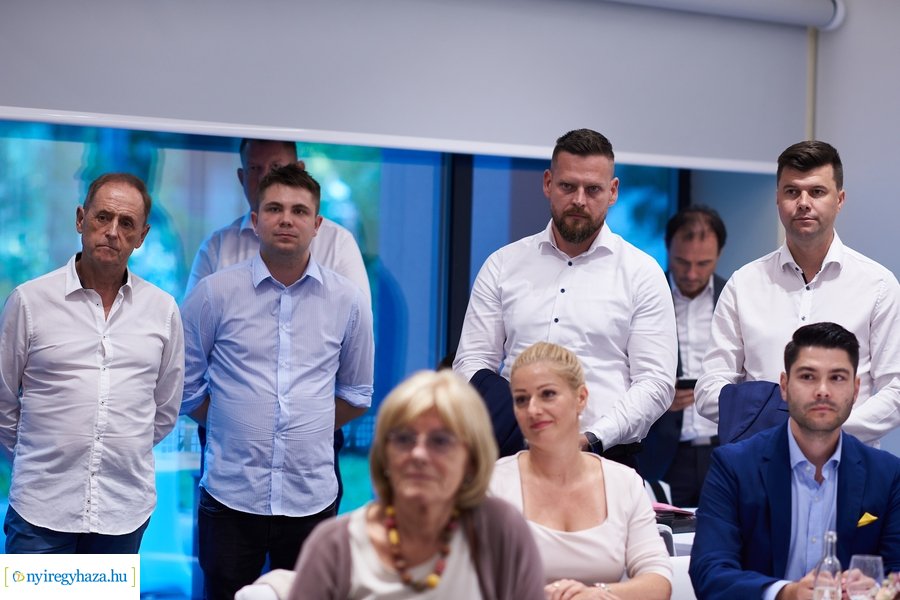 TOPVOSZ aláírás 20240904