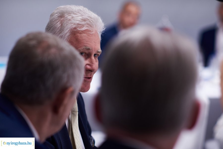 TOPVOSZ aláírás 20240904