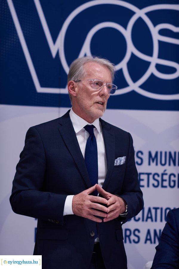 TOPVOSZ aláírás 20240904