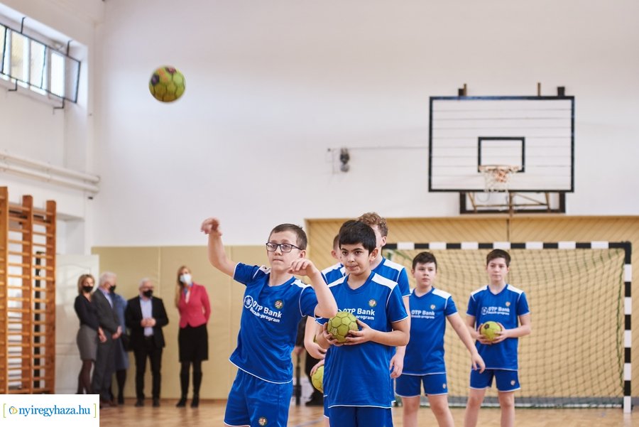 Tornaterem fejlesztés a Petőfi Sándor iskolában