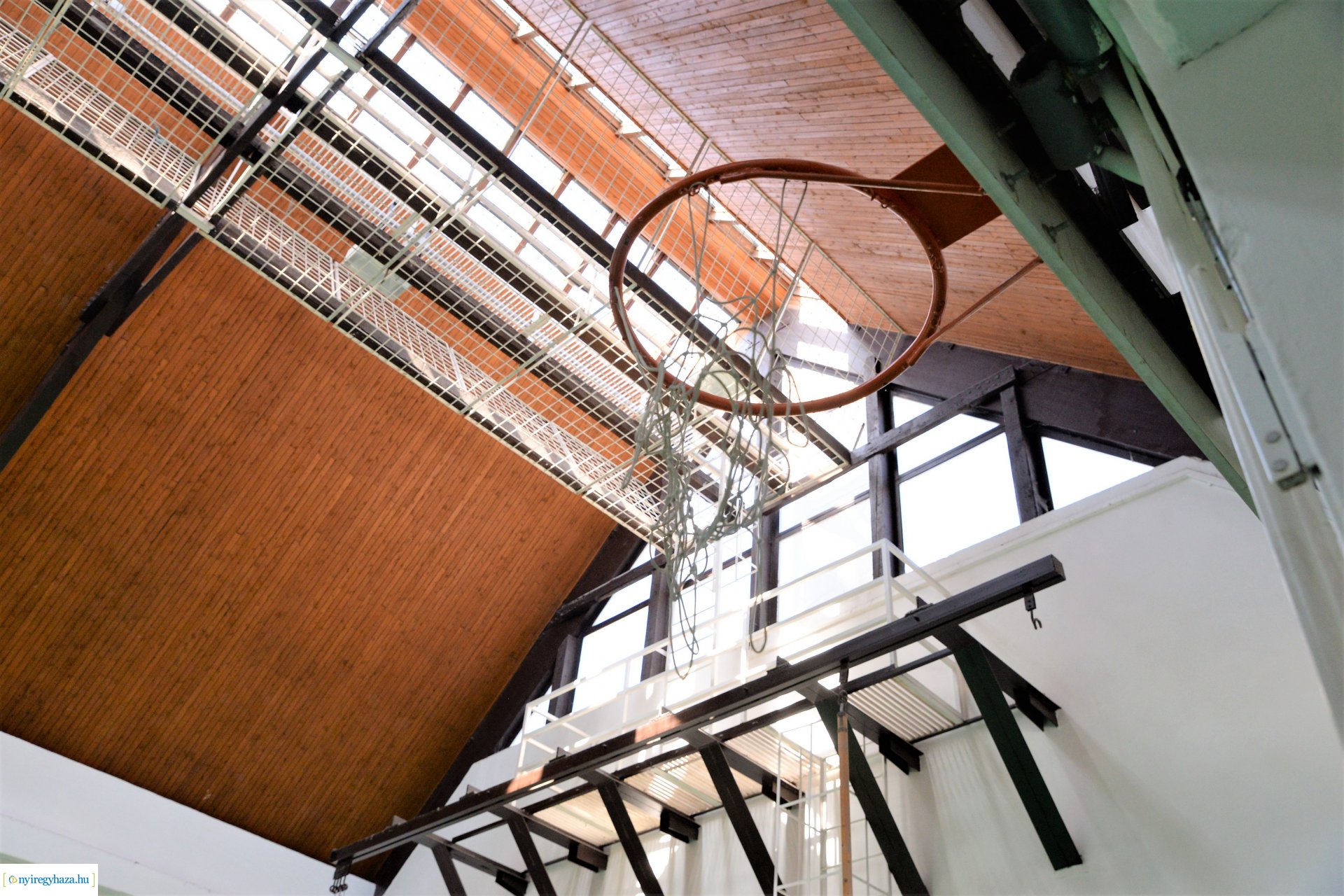 Tornaterem felújítás Borbányán