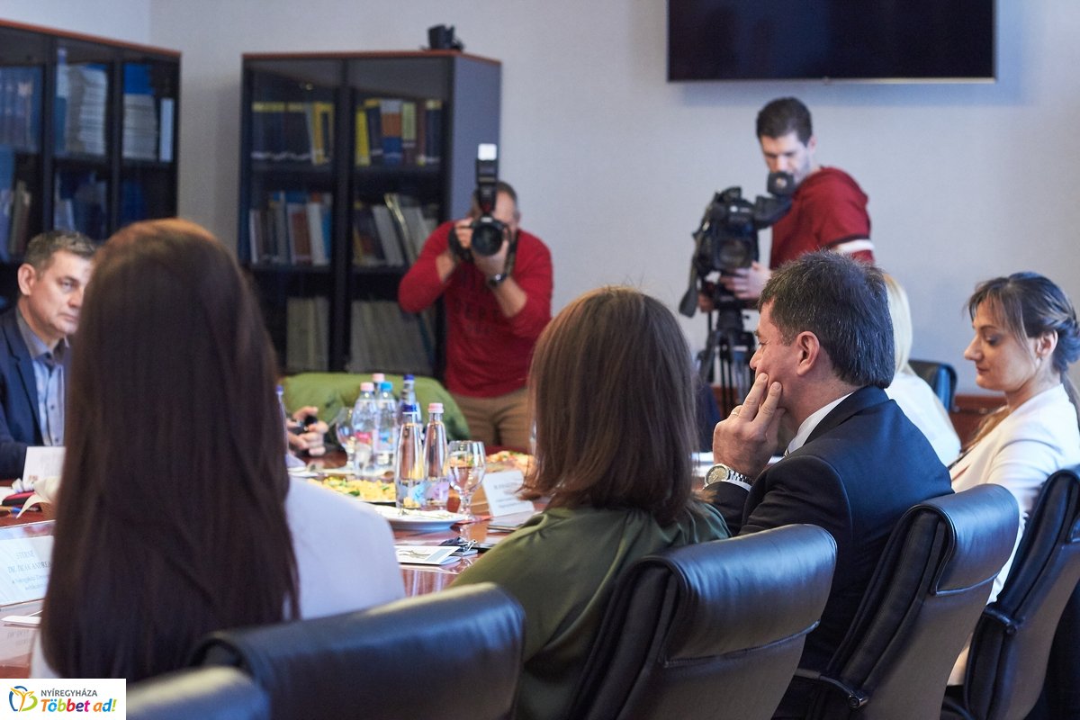 Törvényszéki sajtótájékoztató 20191118