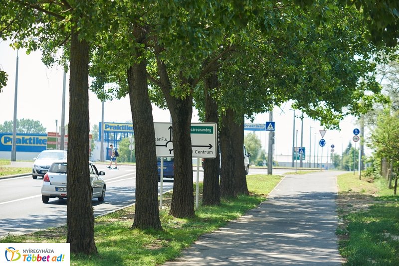 Törzs utcai körforgalom átadó