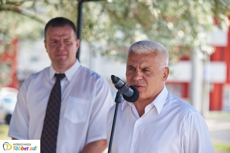 Törzs utcai körforgalom átadó