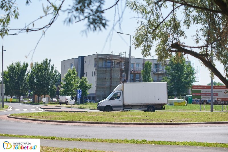 Törzs utcai körforgalom átadó