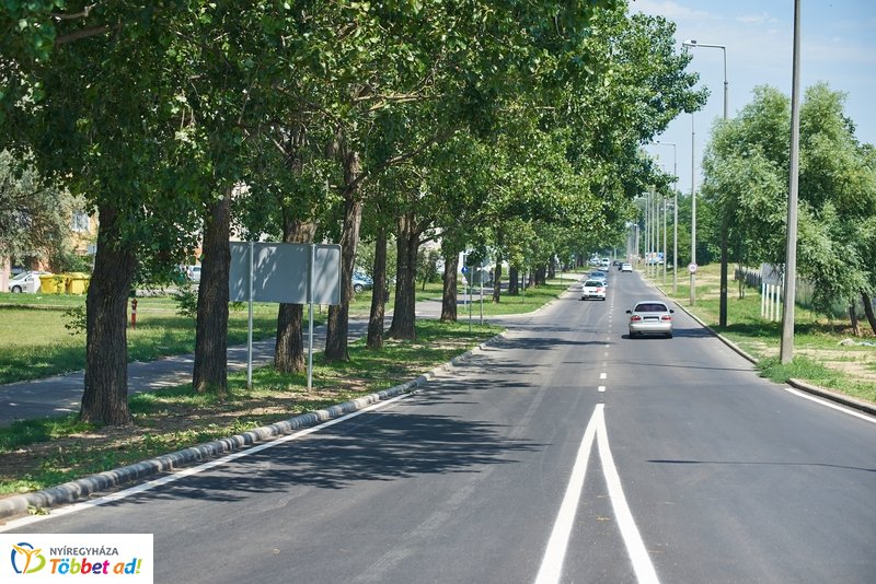 Törzs utcai körforgalom átadó