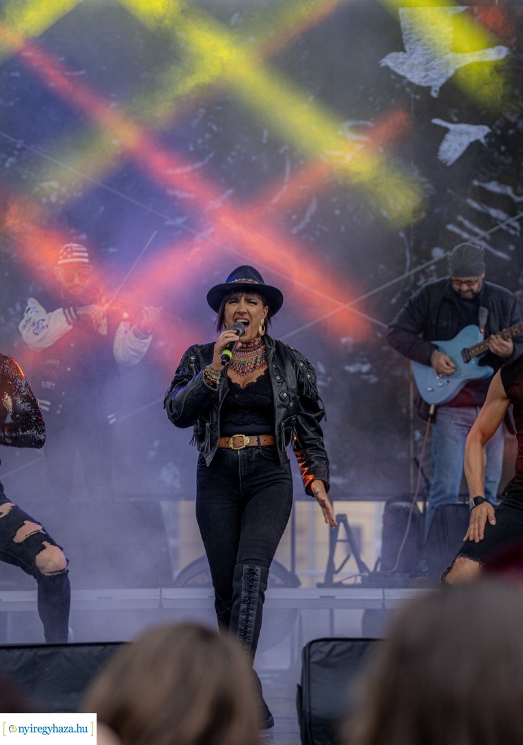 Tóth Gabi és  Fricska együttes a Tirpák Fesztiválon