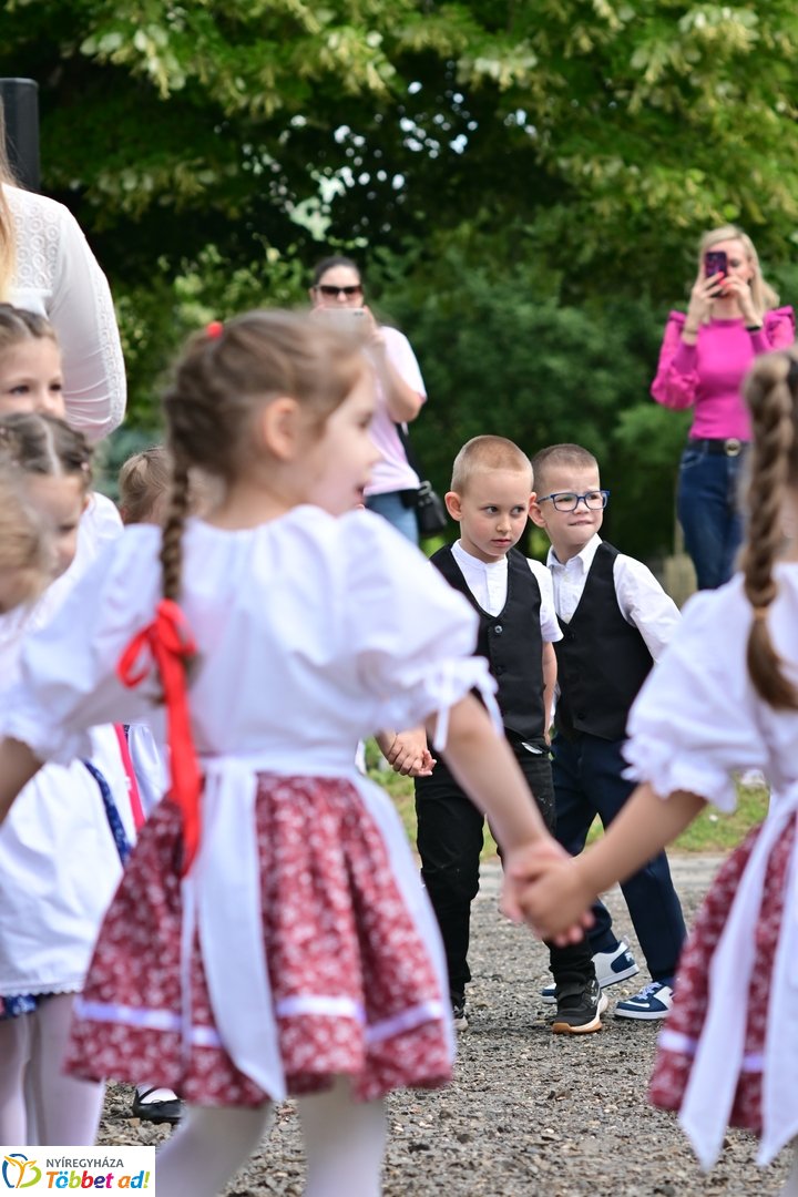 Trianonra emlékeztek Sóstóhegyen - 2026