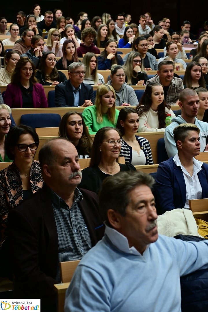 Tudomány és művészet ünnepe az egyetemen 2025