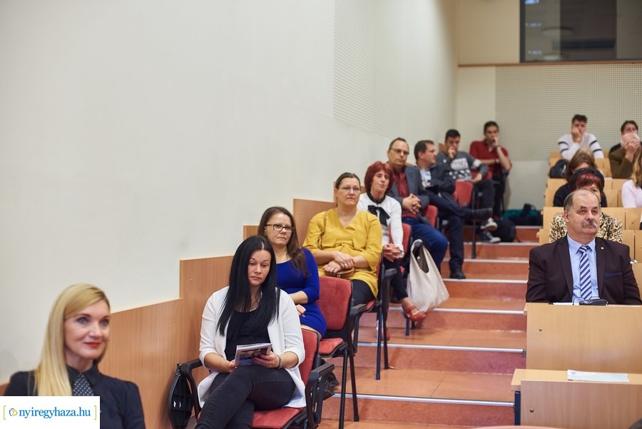 Tudományos konferencia a Móricz Zsigmond Könyvtárban