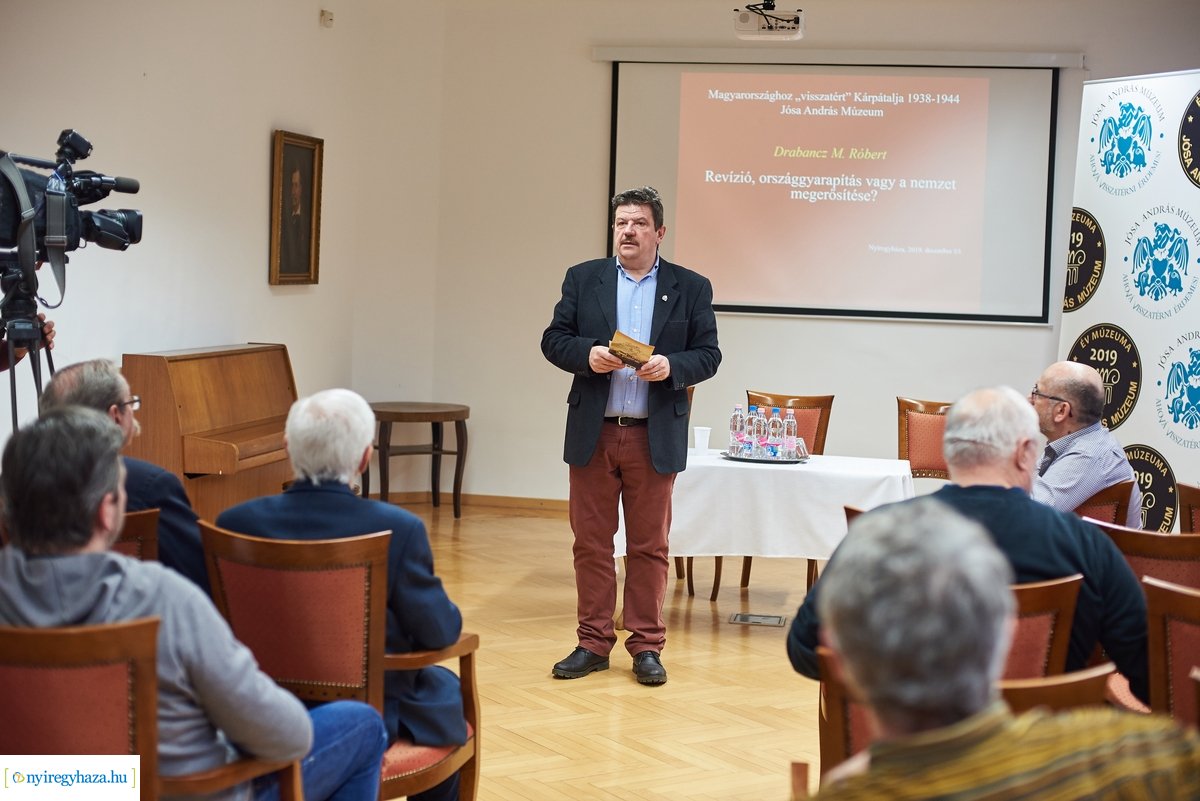 Tudományos szimpózium a múzeumban