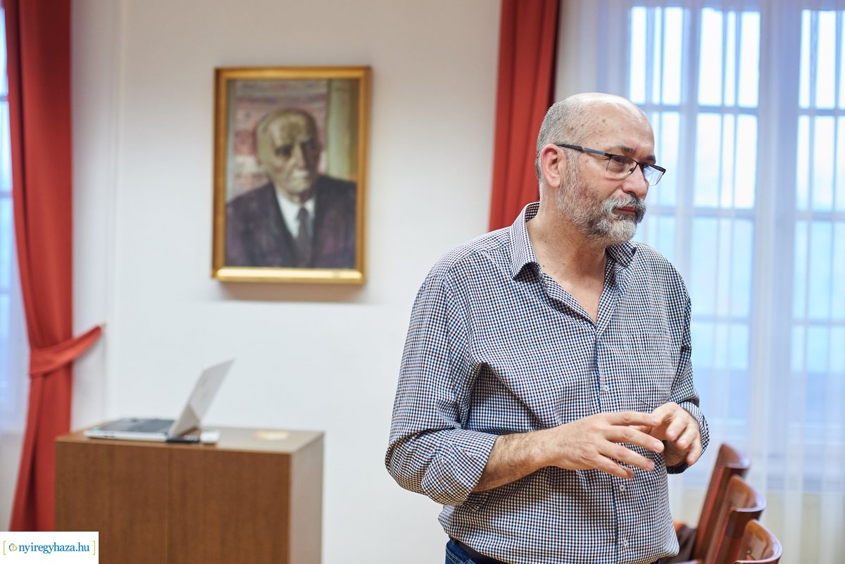 Tudományos szimpózium a múzeumban