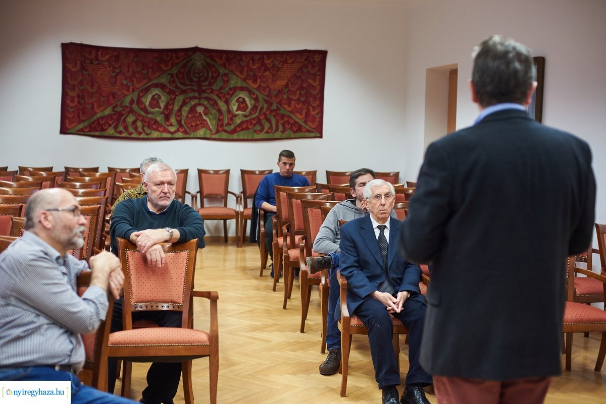 Tudományos szimpózium a múzeumban