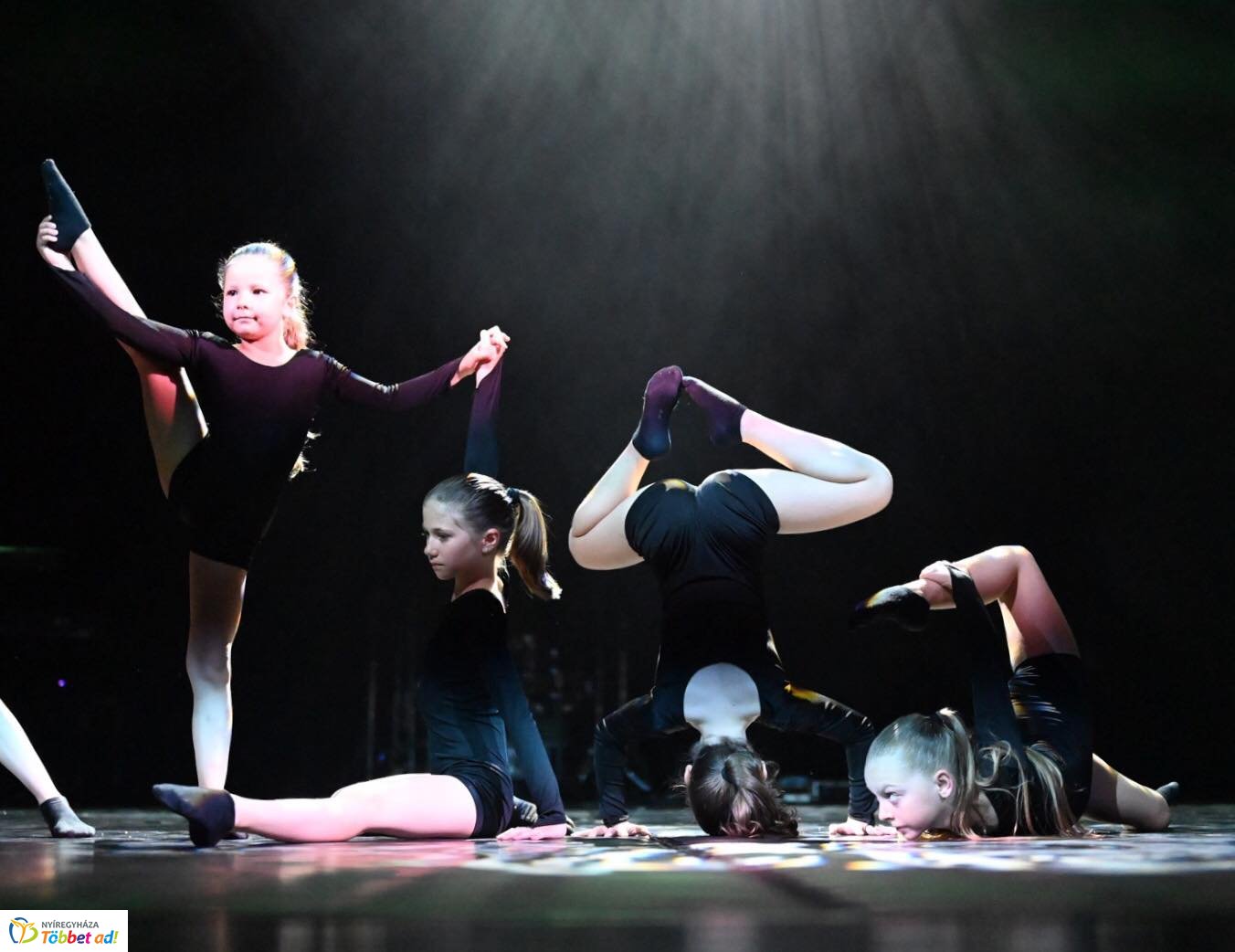 Tükörvilág – Gálaestet tartott a Princess Balettiskola 