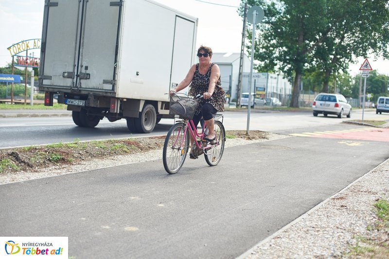 Tünde utcai átadó