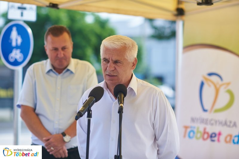 Tünde utcai átadó