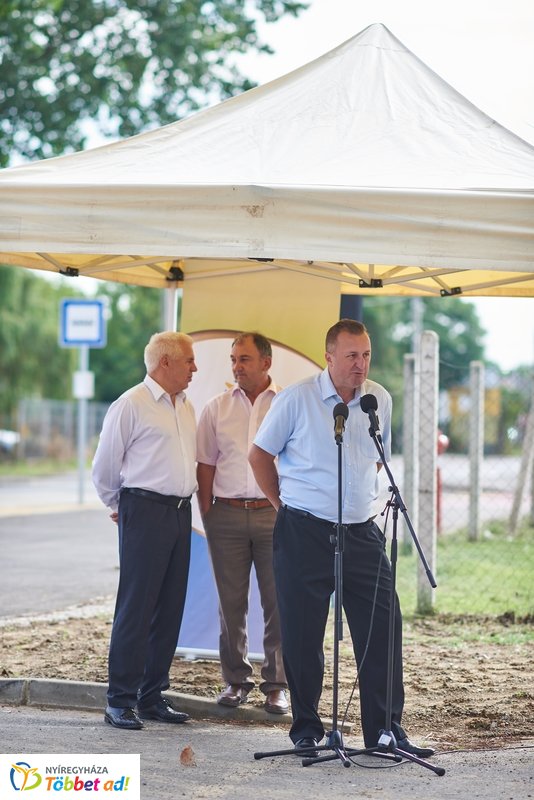 Tünde utcai átadó