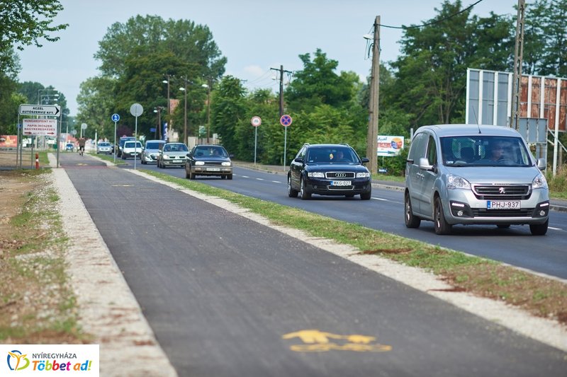 Tünde utcai átadó