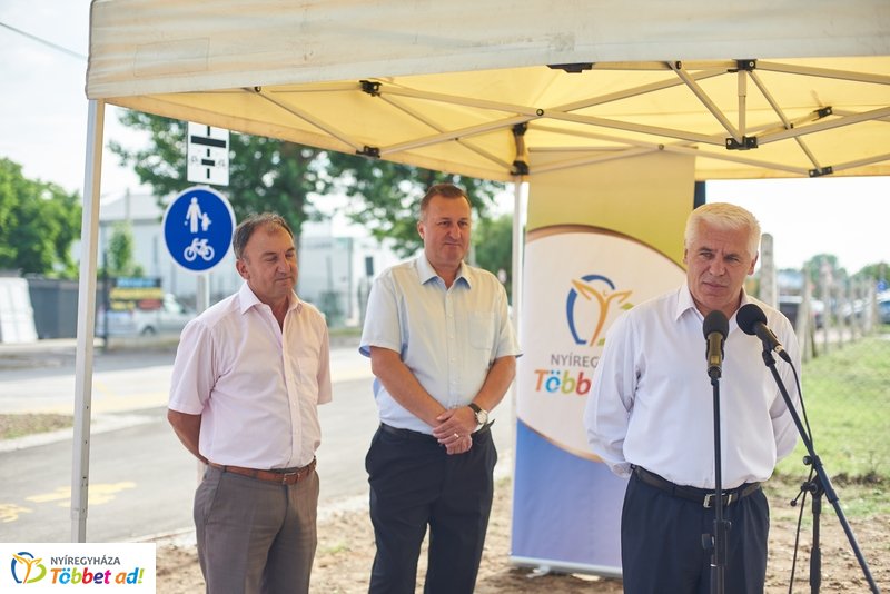 Tünde utcai átadó