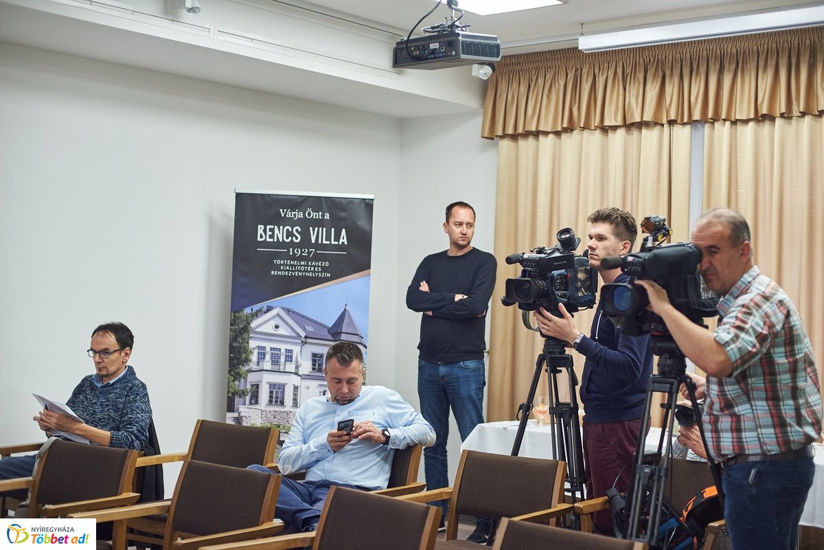Turisztikai sajtótájékoztató a Bencs Villában