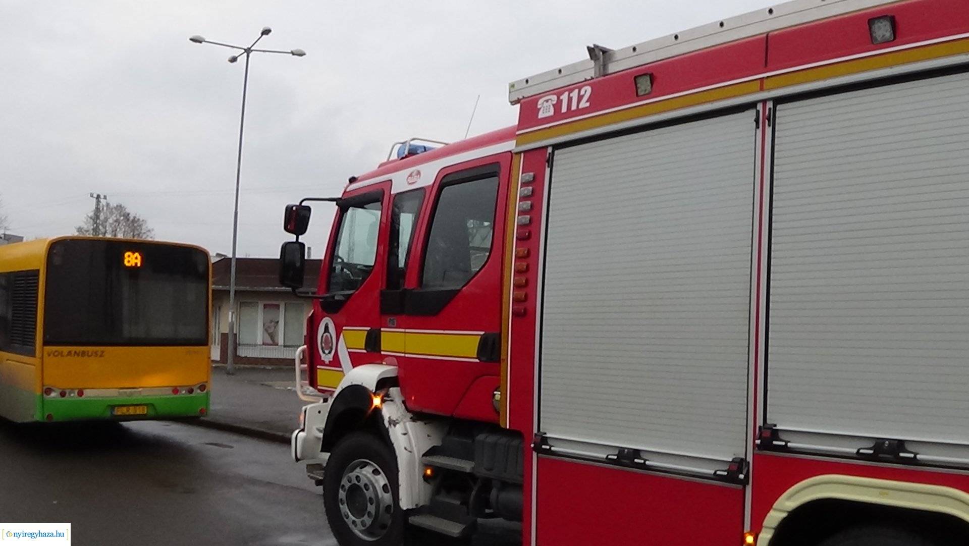 Tűz ütött ki egy dohányboltban