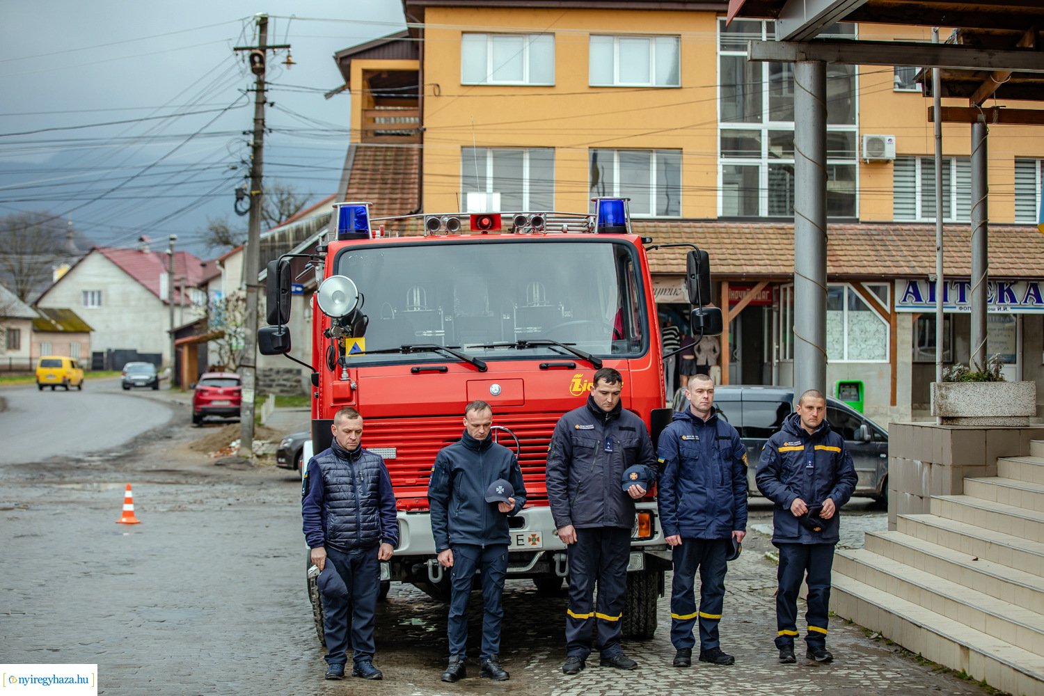 Tűzoltóautókat adományozott a Katolikus Karitász kárpátaljai településeknek 