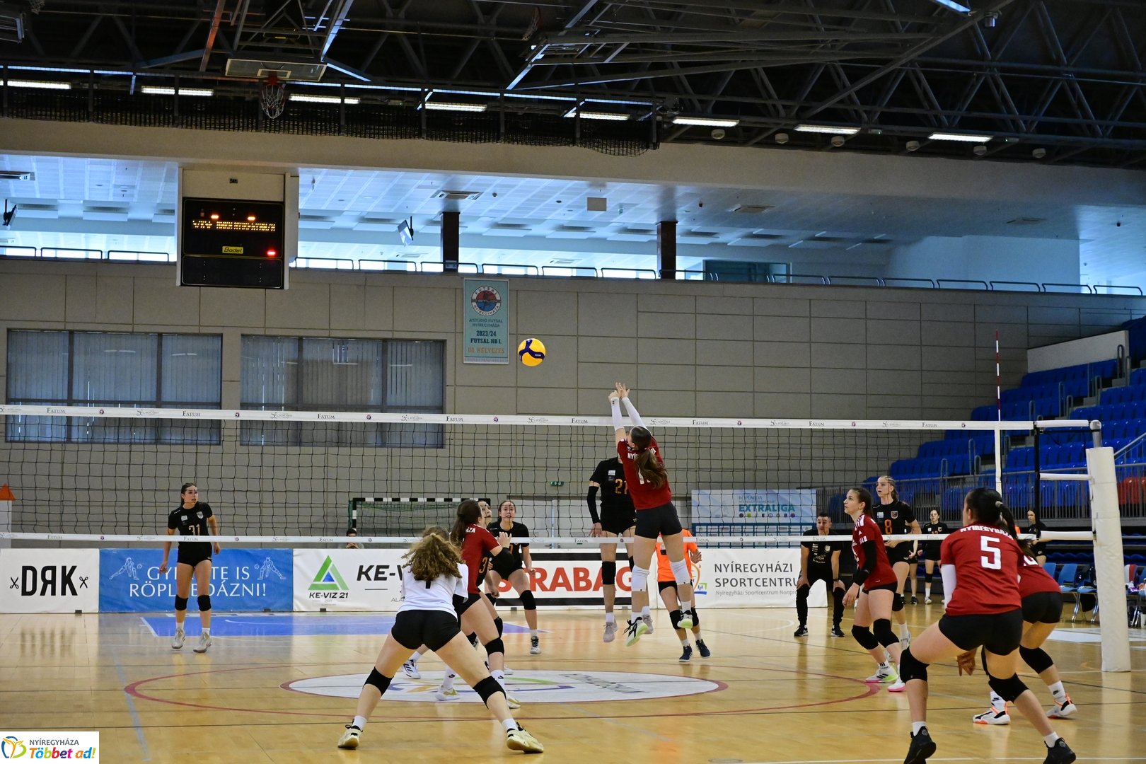 U15 leány röplabda az Arénában 2025 májusában