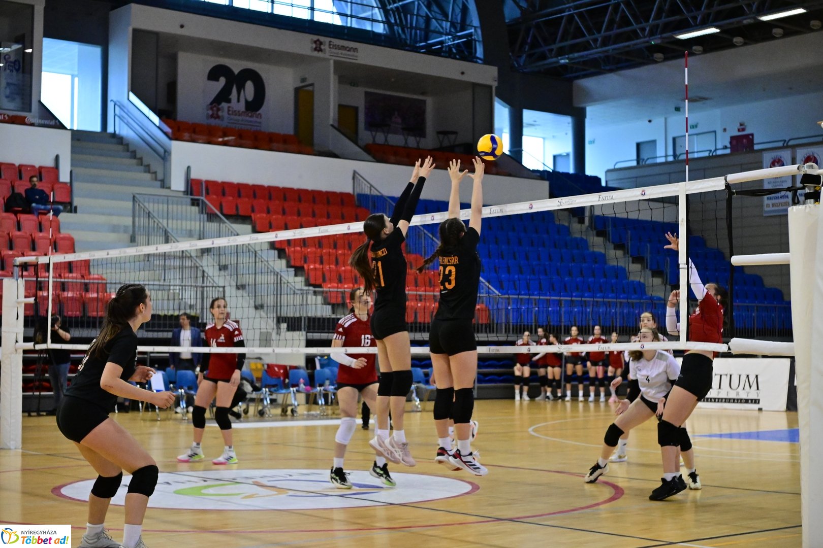 U15 leány röplabda az Arénában 2025 májusában