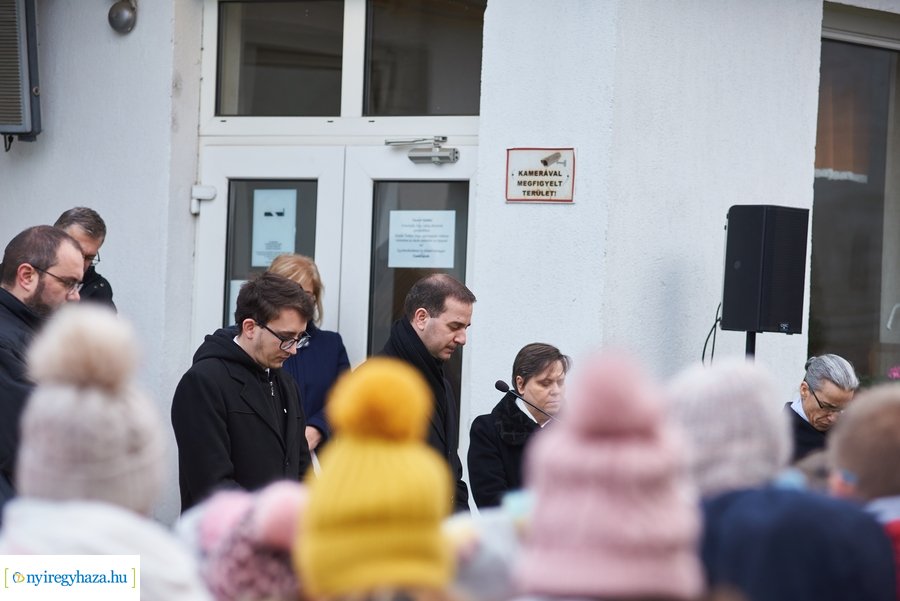 Udvarátadó ünnepség a Jókaiban