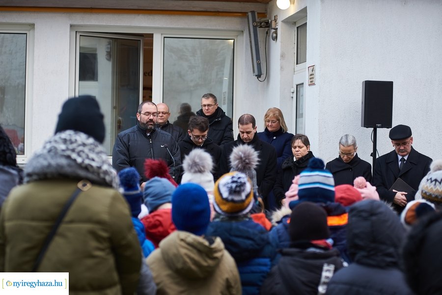 Udvarátadó ünnepség a Jókaiban