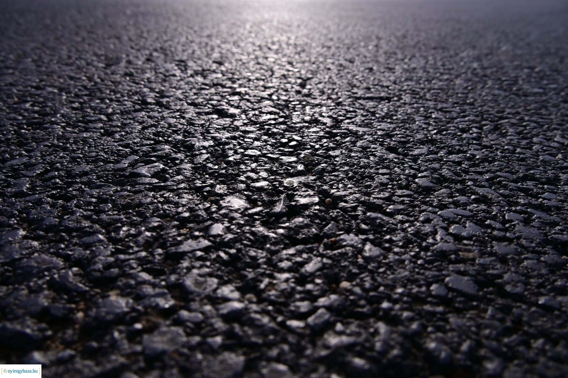 Új aszfalt a Debrecenin