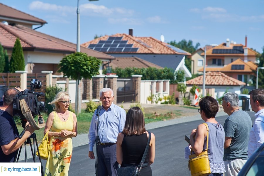 Új aszfaltot kapott a Futó köz