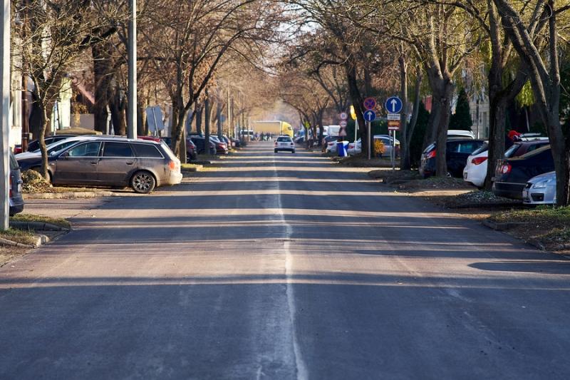 Új aszfaltút a Bujtos utcán