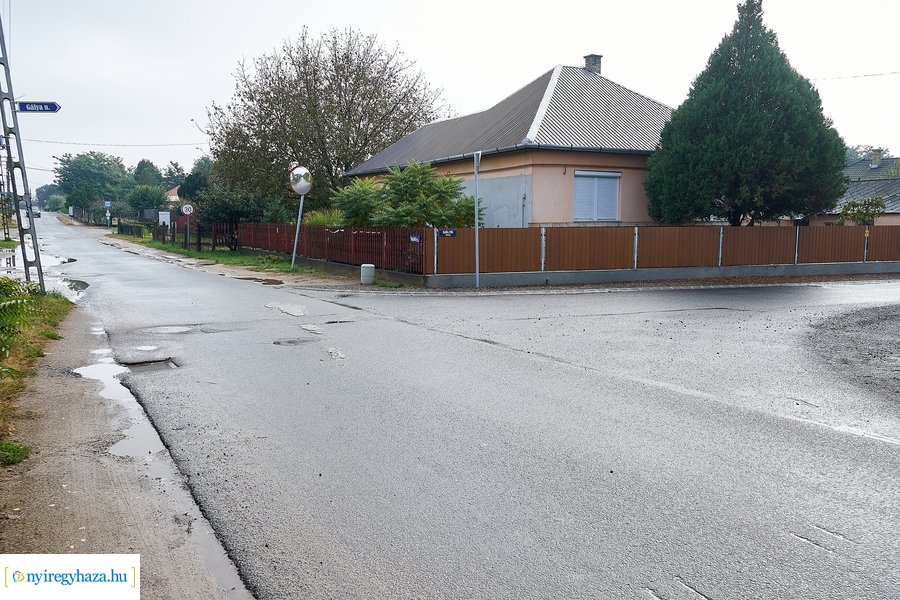 Új aszfaltút a Gálya utcán