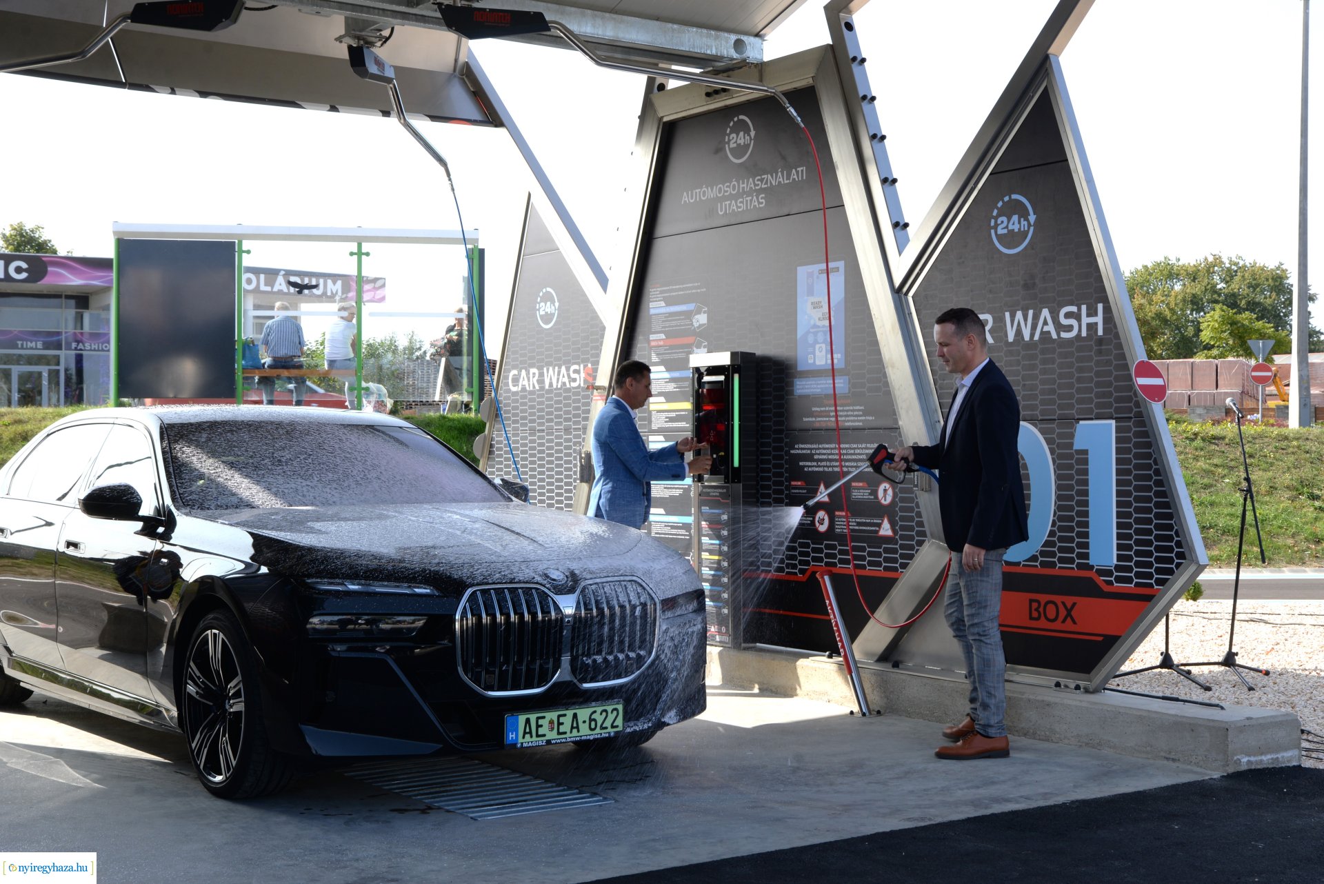 Új autómosó nyílt Nyíregyházán