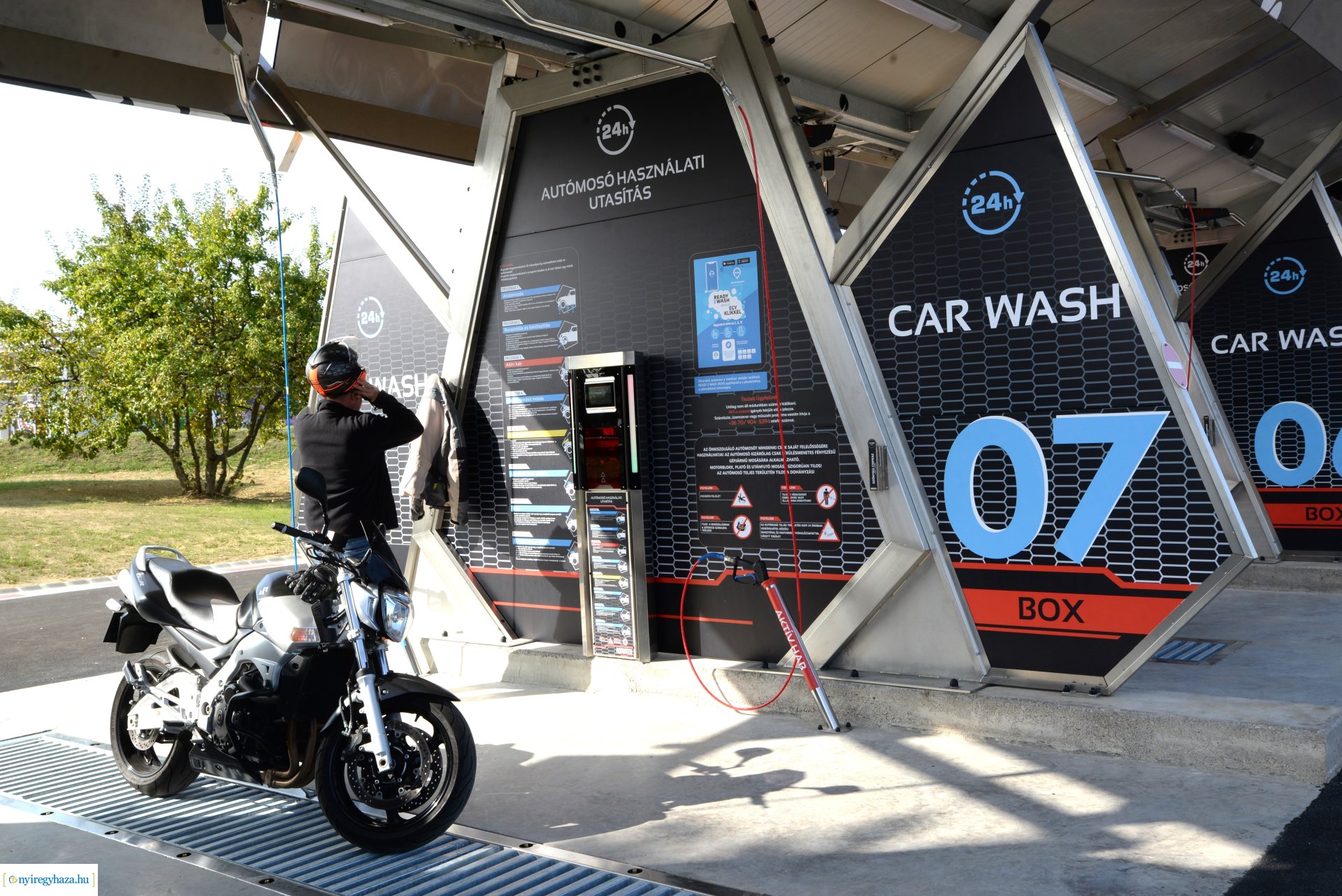 Új autómosó nyílt Nyíregyházán