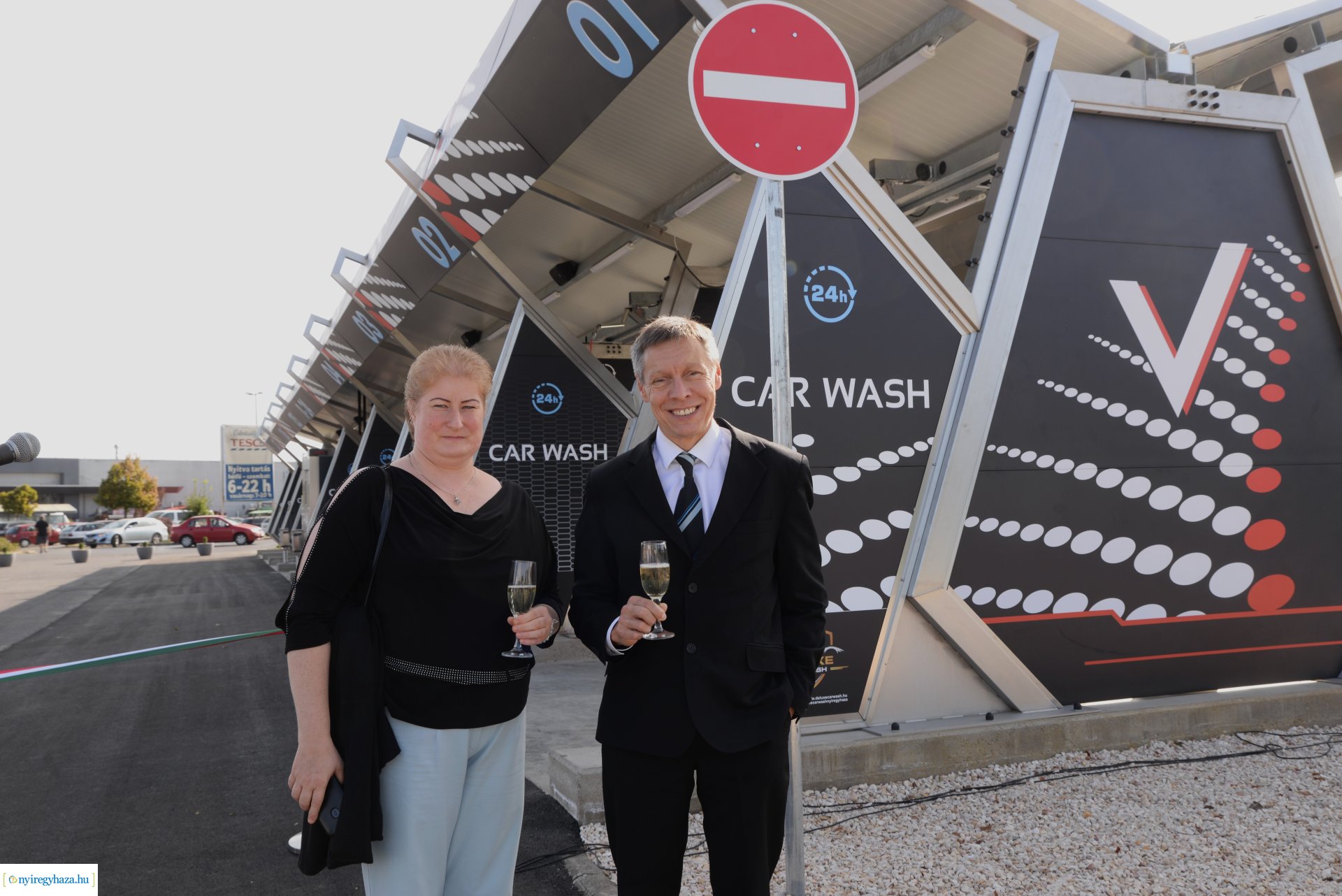 Új autómosó nyílt Nyíregyházán