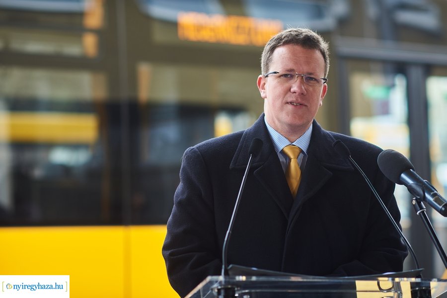 Új autóbusz bemutató Nyíregyházán