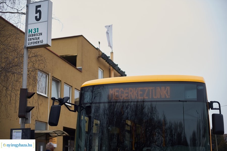 Új autóbusz bemutató Nyíregyházán